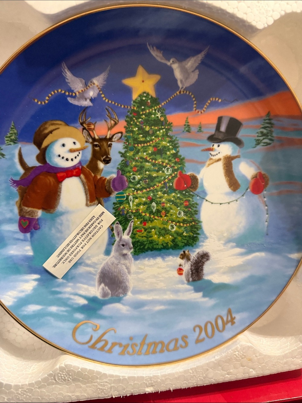 2004 Avon Holiday Collector Plate - with 22K Gold Rim